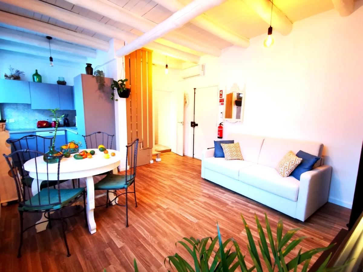 Charming Portuguese Style Apartment, For Rent "Vida A Portuguesa", "Amendoa Or Limao" Alojamento Local Portimão Dış mekan fotoğraf